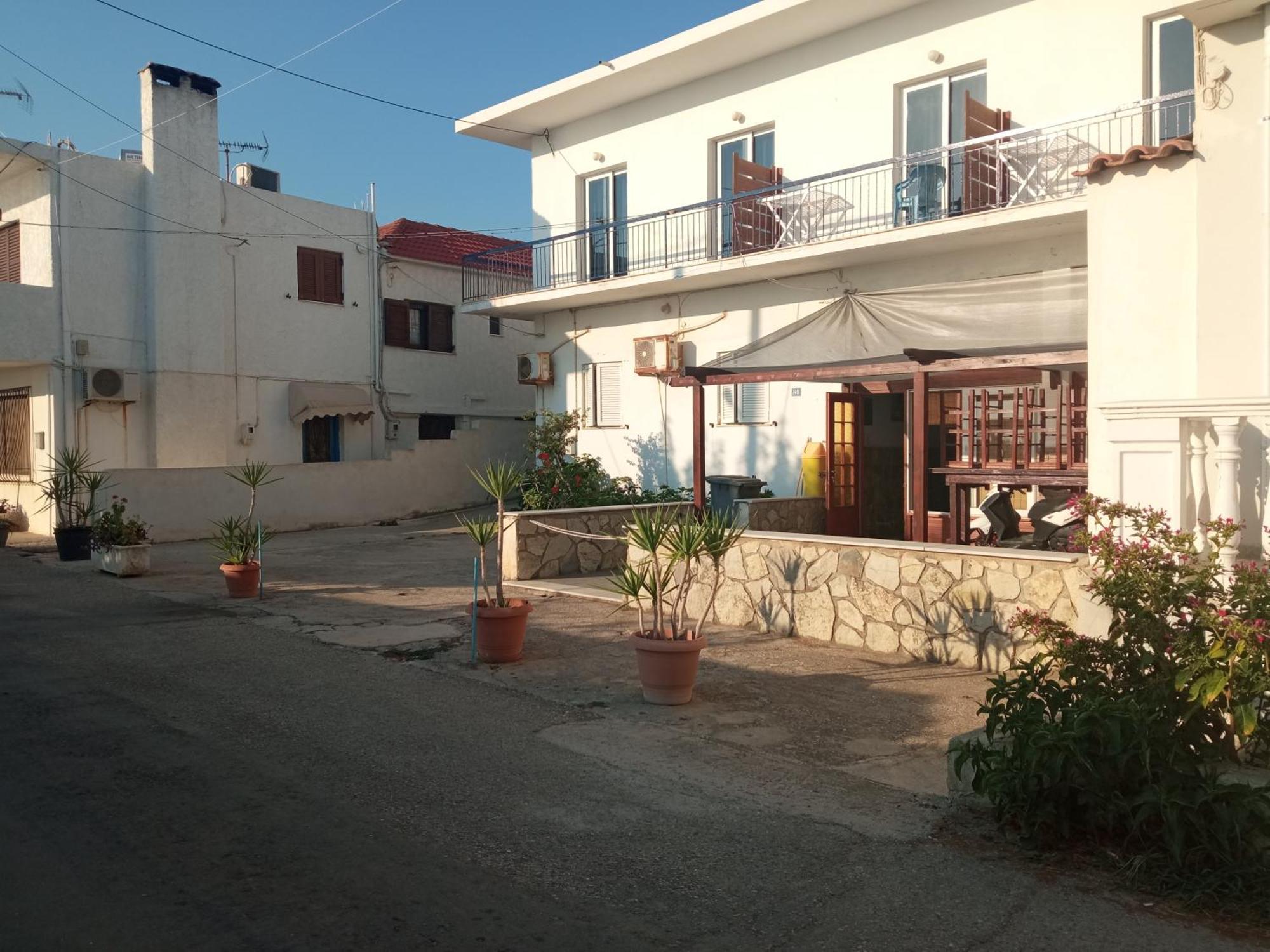 Akri Rooms Akrata Exterior photo