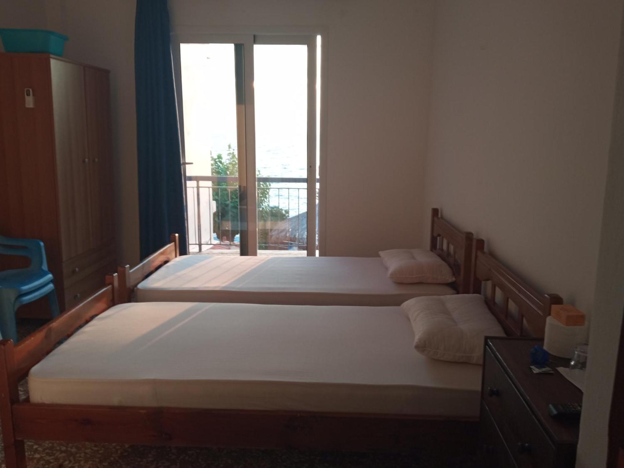 Akri Rooms Akrata Exterior photo