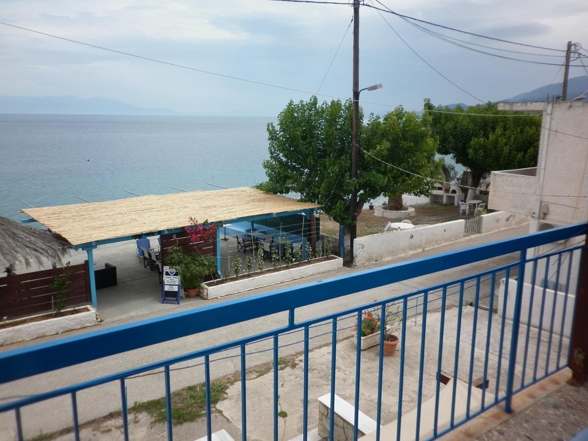Akri Rooms Akrata Exterior photo