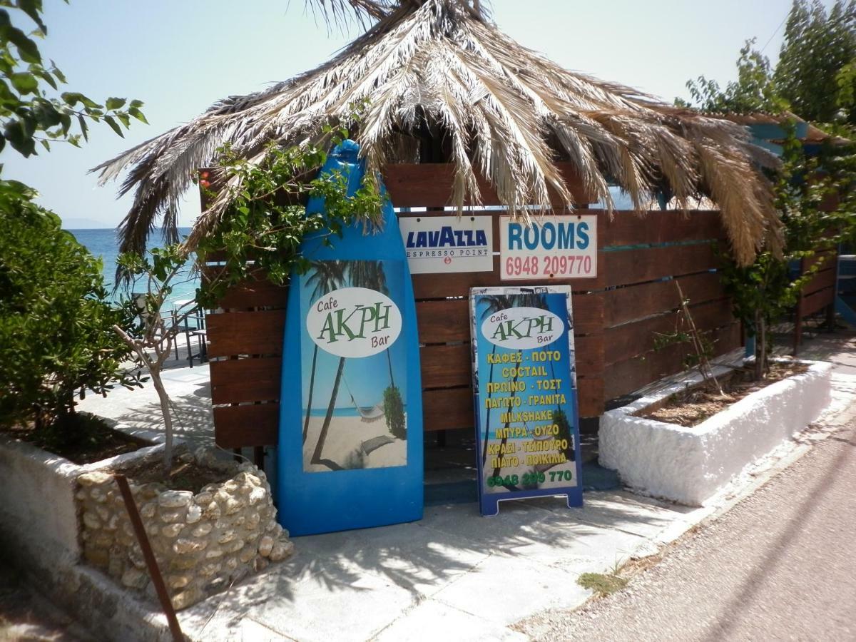 Akri Rooms Akrata Exterior photo